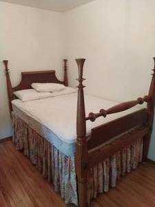 lot 185 image: Antique Full Size Maple Bed
