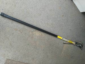 lot 199 image: Fiskars Ropless Polesaw