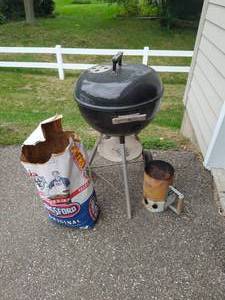 lot 213 image: Weber Charcoal Grill