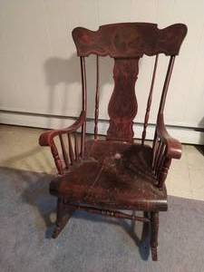 lot 231 image: Vintage Wood Rocking Chair