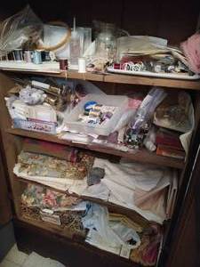lot 303 image: Contents Of Cabinet