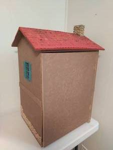 lot 312 image: Doll House With Miniatures