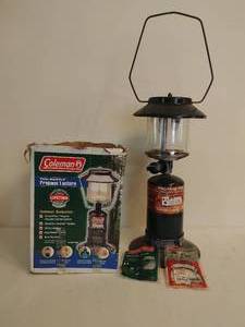 lot 93 image: Coleman Propane Lantern