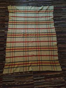 lot 265 image: Vintage Tan Plaid Wool Blanket