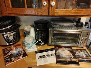 lot 291 image: Collection of Kitchen Appliances with Cookbooks