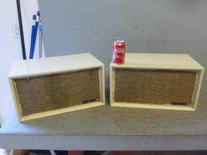 lot 12 image: Vintage Speakers