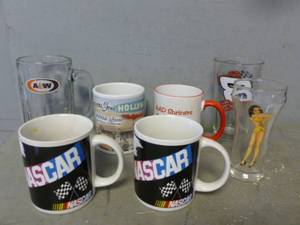 lot 15 image: Collector Mugs