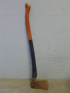 lot 50 image: Vintage Ax