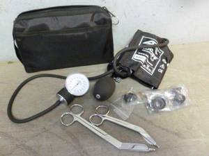 lot 59 image: Sphygmomanometer
