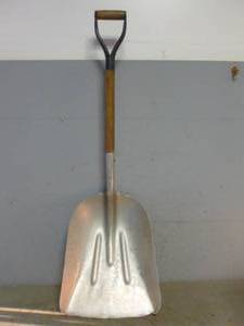 lot 73 image: Aluminum Scoop Shovel
