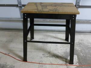 lot 89 image: Craftsman Workbench