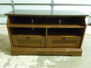 lot 100 image: Flat Panel TV Stand