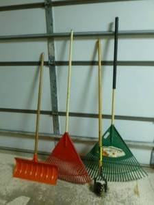 lot 111 image: Lawn Tools