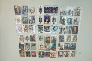 lot 122 image: Basketball cards