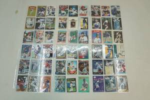lot 128 image: Baseball cards