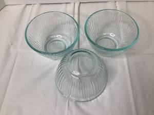 3 Pyrex Bowls - Matching