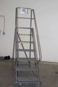 lot 29 image: Tri-Arc Rolling Metal Warehouse Ladder  Industrial Steps - 7 Steps