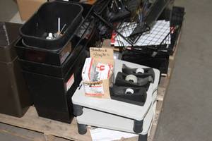 lot 65 image: Lot of Assorted Office Items - as Pictured