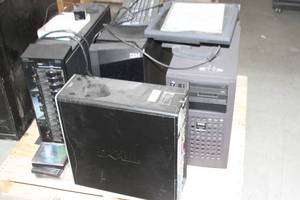 lot 127 image: Miscellaneous Lot of Desktop Computer & Server Towers