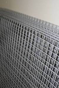 lot 193 image: Lot of 18 - Steel Grid Wire Decking Panels 4x8