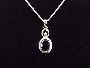 .925 Sterling Silver Deep Red Garnet Pendant Necklace