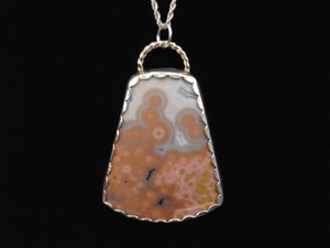 .925 Sterling Silver Large Apricot Agate Pendant Necklace
