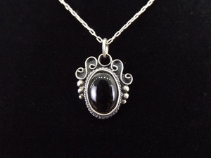 .925 Sterling Silver Black Onyx Cabochon Pendant Necklace