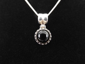 .925 Sterling Silver Black Onyx Cabochon Pendant Necklace