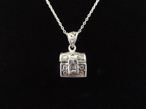 .925 Sterling Silver Prayer Box Pendant Necklace