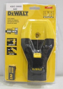 lot 442 image: DeWalt 1-12 in. Stud Finder DW0150