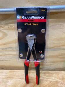 lot 46 image: GEARWRENCH 82028 8 END NIPPER PLIERS