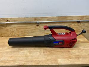 lot 20 image: TORO PowerJet F700 140 MPH 725 CFM 12 Amp Electric Handheld Leaf Blower