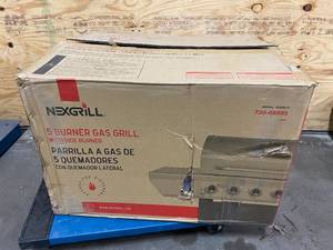 lot 91 image: NEXGRILL 5-Burner Propane Gas Grill in Stainless Steel
