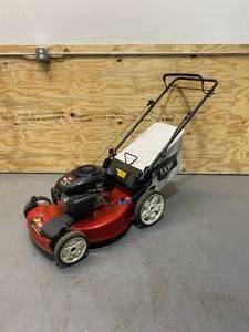 lot 8 image: TORO Recycler (22) 149cc Kohler High Wheel Self-Propelled Lawn Mower