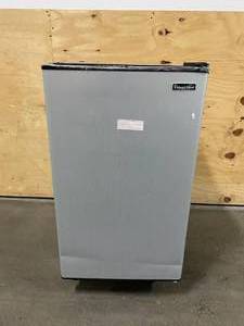 lot 108 image: MAGIC CHEF 4.4 cu. ft. Mini Fridge in Stainless Look
