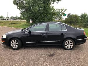 lot 20 image: 2007 Volkswagen Passat 2.0T