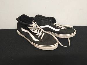 Vans Tennis Shoes