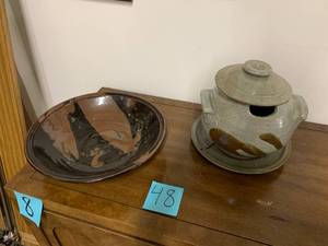 lot 48 image: Grp Minnesota Art Pottery