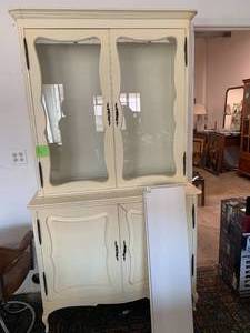 lot 161 image: Mid Century China Cabinet