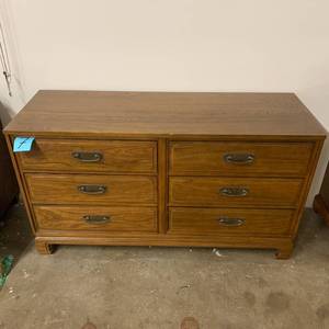 lot 7 image: Mid Century Chest of Drawers