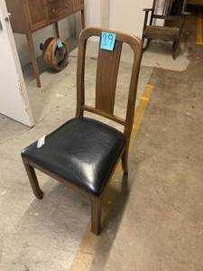 lot 19 image: Modern Side Chair