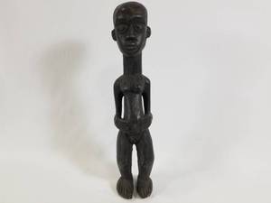 Baule Wooden Figure 1945