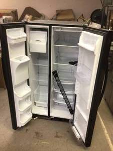 lot 7 image: Frigidaire 25.5-cu ft Side-by-Side Refrigerator with Ice Maker (Black)