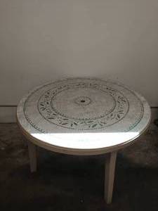 Round Patio Table