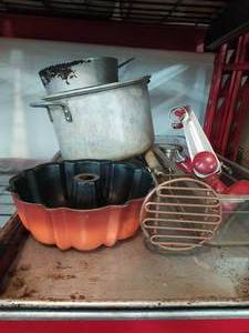 Collection of Kitchen Supplies