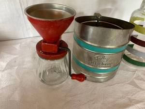 lot 24 image: Colorful Kitchen Accessories