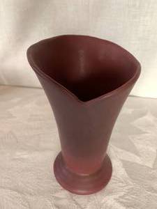 lot 35 image: Van Briggle Mulberry Lily Shape Vase