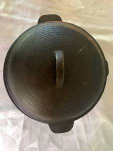 lot 44 image: Cast Iron KitchenCamping Ware