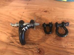 lot 132 image: 3 New Clevis