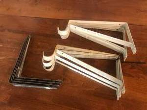 lot 141 image: Shelving Brackets